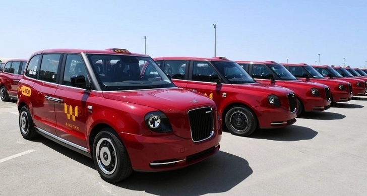 В Баку планируется установка электрических заправочных станций для «лондонских такси»