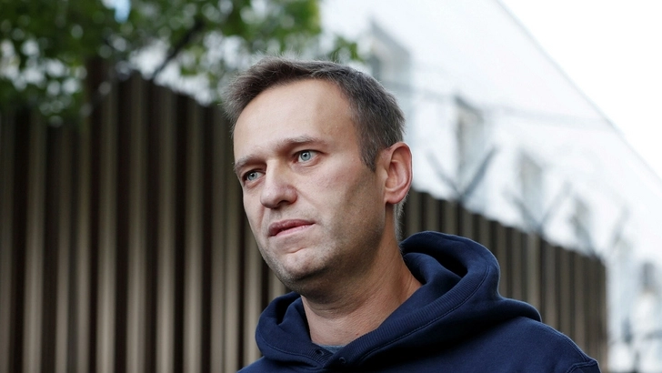 Навальный поделился первым снимком из больницы - ФОТО
