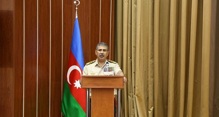Министр обороны Азербайджана приказал немедленно пресекать возможные провокации ВС Армении