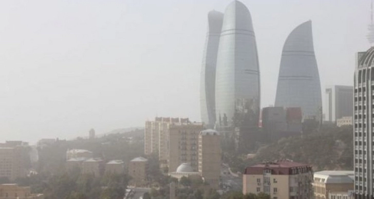 В Баку и на Абшероне вырос уровень пыли