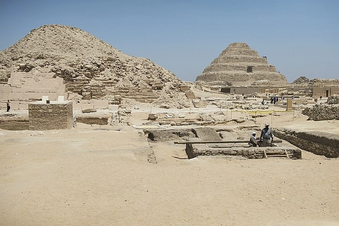 Недалеко от Каира обнаружены 27 саркофагов возрастом более 2500 лет - ФОТО