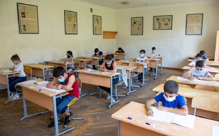 В Управлении образования Баку назвали число родителей, отказавшихся отправлять детей в школу