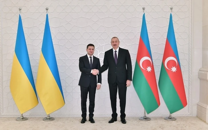 Владимир Зеленский: В новой стратегии нацбезопасности Украины Азербайджан указан как стратегический партнер