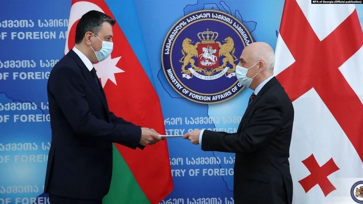 Новый посол Азербайджана вручил копии верительных грамот главе МИД Грузии