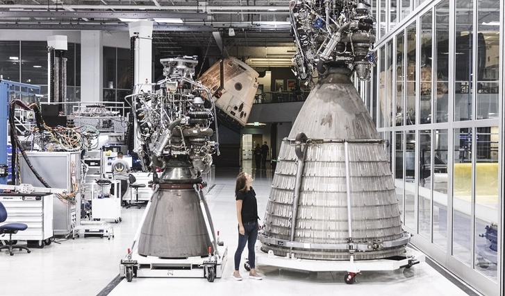 SpaceX испытала вакуумный вариант двигателя - ВИДЕО