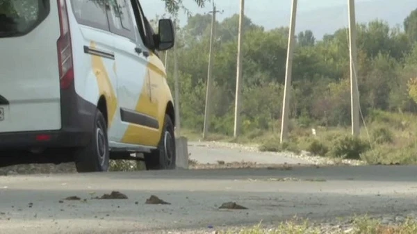 ВС Армении обстреляли машину азербайджанского телеканала - ВИДЕО