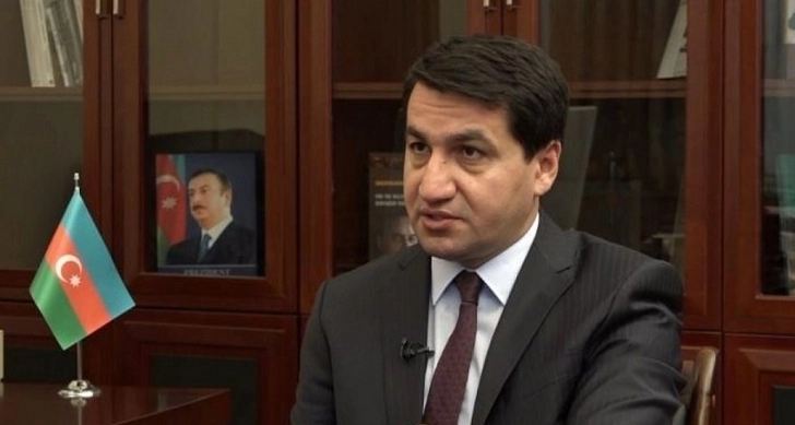 Помощник президента Азербайджана: Визит российского премьера в Ереван не может не вызывать вопросов