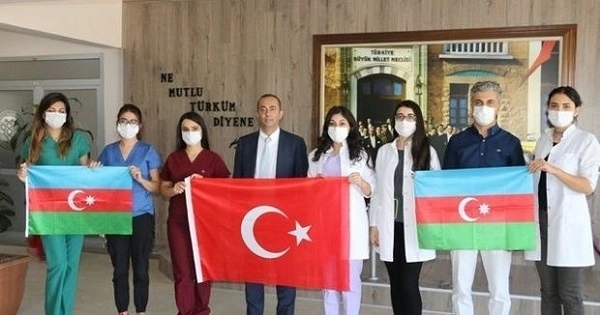 Азербайджанские врачи в Турции поддержали Родину - ФОТО