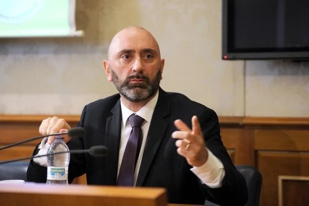 Итальянский сенатор осудил атаку Армении на Гянджу – ФОТО