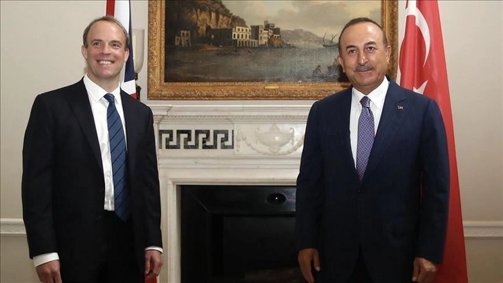 Главы МИД Турции и Великобритании обсудили карабахский вопрос