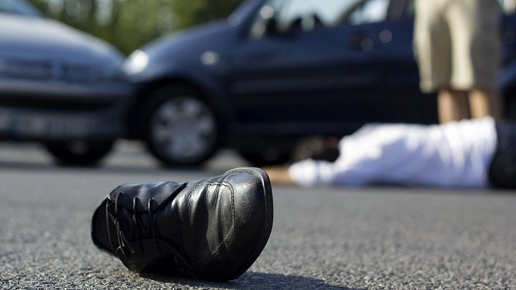 В Габале автомобиль насмерть сбил пешехода