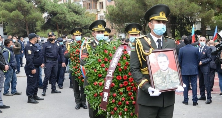 Азербайджанский военнослужащий Дмитрий Солнцев похоронен во второй Аллее шехидов - ФОТО