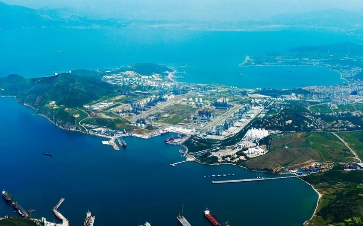 SOCAR не намерен полностью продавать порт Алиага