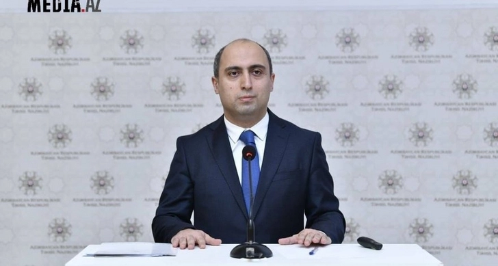 Эмин Амруллаев: Министерство образования не планирует оставлять учеников на второй год