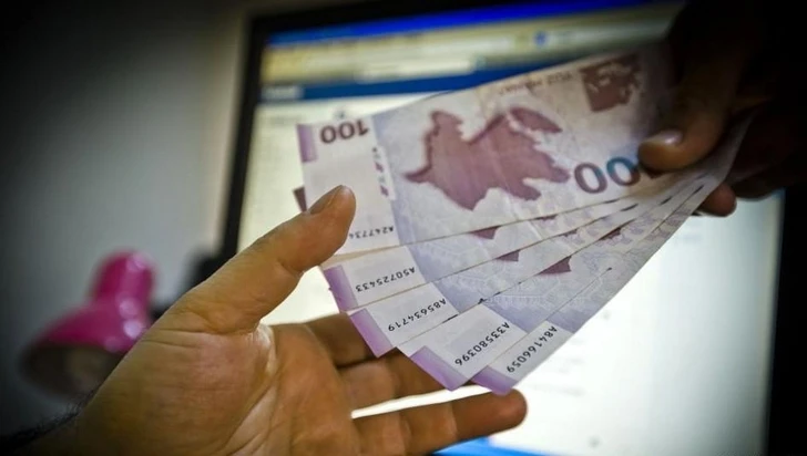 ADİF продолжает выплаты вкладчикам четырех закрывшихся банков