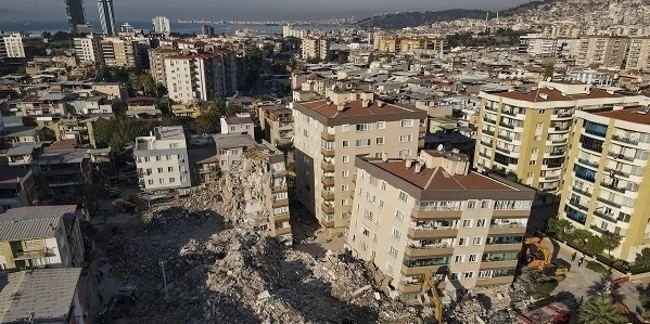 Число жертв землетрясения в Турции увеличилось до 113