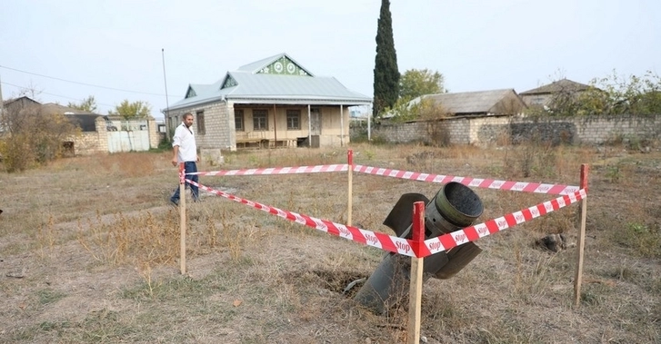 Двигатель выпущенной армянами ракеты упал в сад жителя Тертера