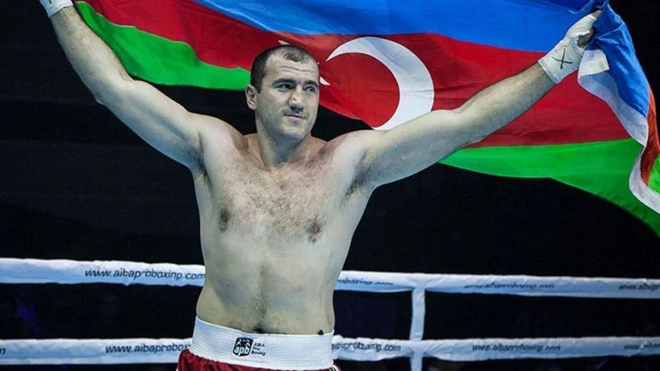 Азербайджанский боксер встретится в Голливуде с американским «Молотом»