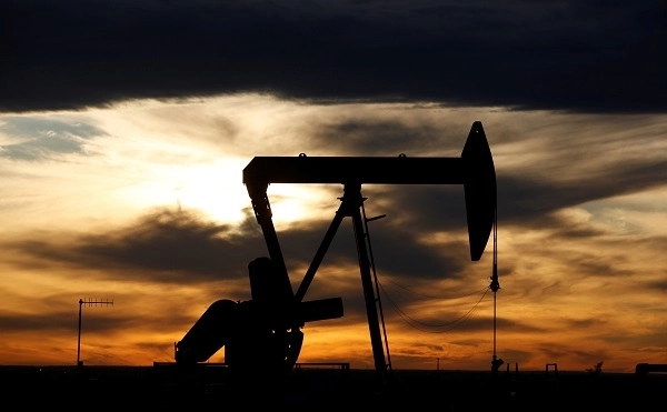 Мировые цены на нефть снижаются - ОБНОВЛЕНО