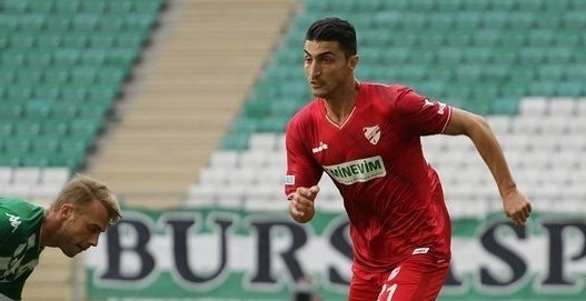 Азербайджанский футболист заразился коронавирусом в Турции