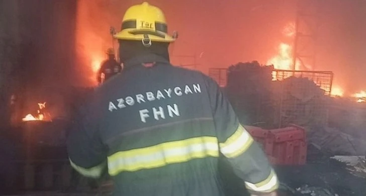 В Нефтчале сгорел частный дом