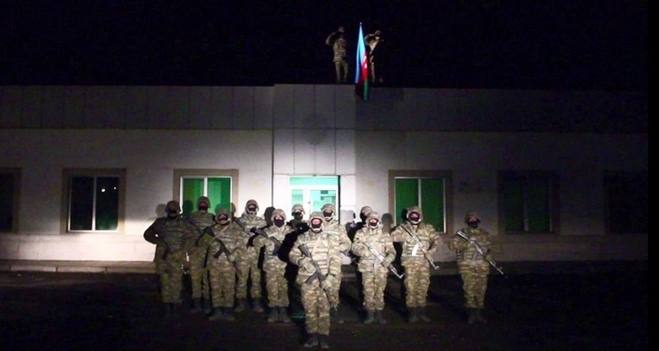 В освобожденном от оккупации Лачынском районе поднят азербайджанский флаг - ВИДЕО