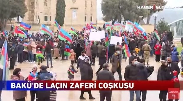 Haber Global: После каждой новости о победе азербайджанцы посещают Аллею шехидов - ВИДЕО