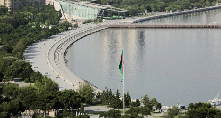 Парламент Азербайджана принял в первом чтении поправку об объявлении Дня Победы нерабочим днем