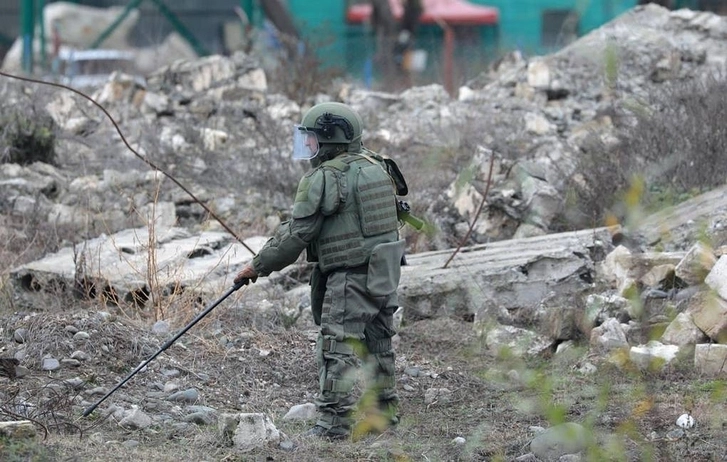 Российские миротворцы за сутки разминировали около 12 га территории в Ханкенди
