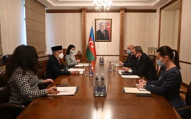 Глава МИД Азербайджана принял копии верительных грамот нового посла Индонезии