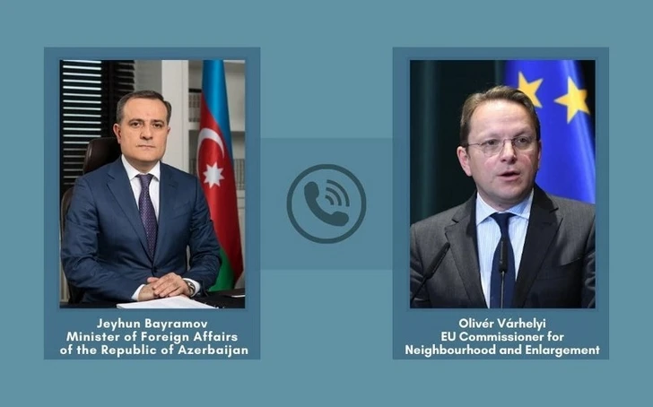 Глава МИД Азербайджана провел телефонный разговор с комиссаром ЕС