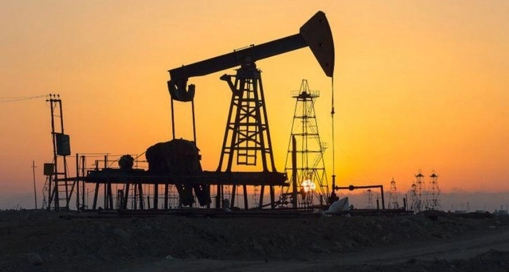 Цена азербайджанской нефти пробила отметку в 52 доллара за баррель
