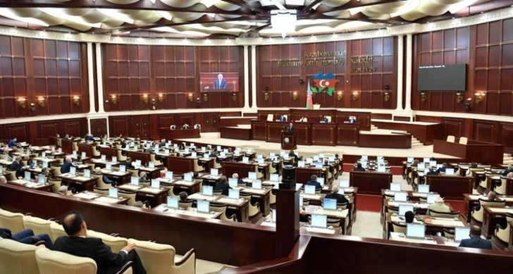 В Азербайджане меняется порядок финансирования политических партий