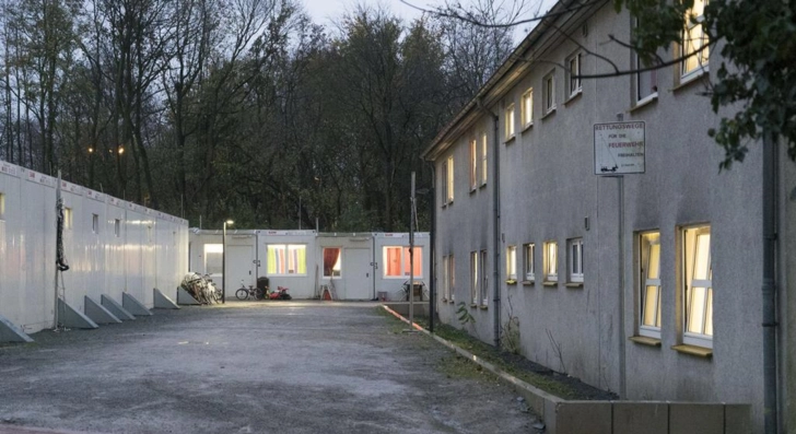 В Германии в общежитии с азербайджанцами распространился коронавирус