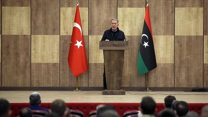 Хулуси Акар: Турция прилагает всевозможные усилия для обеспечения безопасности братского Азербайджана