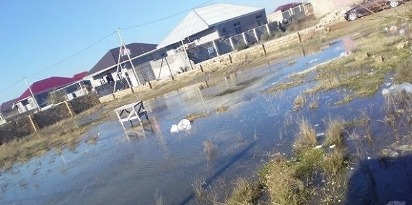 Дома в бакинском поселке Рамана затоплены - ФОТО/ВИДЕО