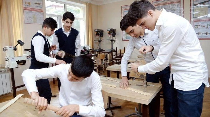 Лица с высоким профобразованием в Азербайджане будут зачислены в вузы без экзаменов