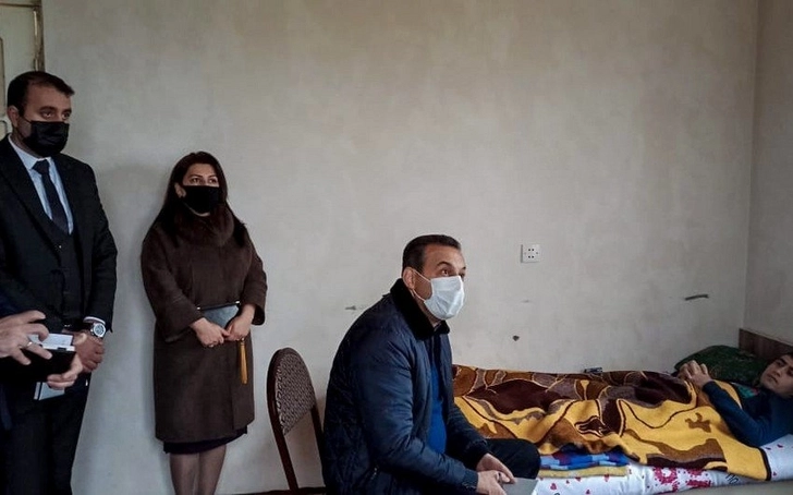 Фонд Гейдара Алиева и Минтруда оказали помощь семье инвалида войны