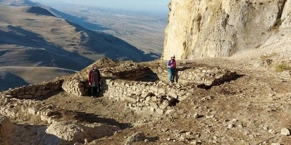 На территории заповедника «Гора Бешбармаг» впервые проведены археологические исследования - ФОТО