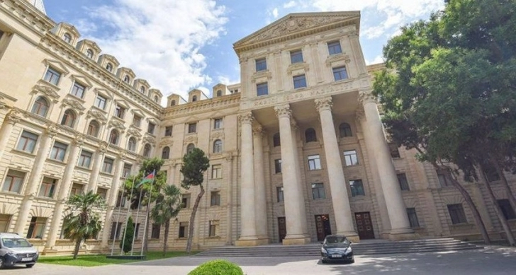 МИД Азербайджана: Незаконный визит Ары Айвазяна в Карабах противоречит трехстороннему заявлению