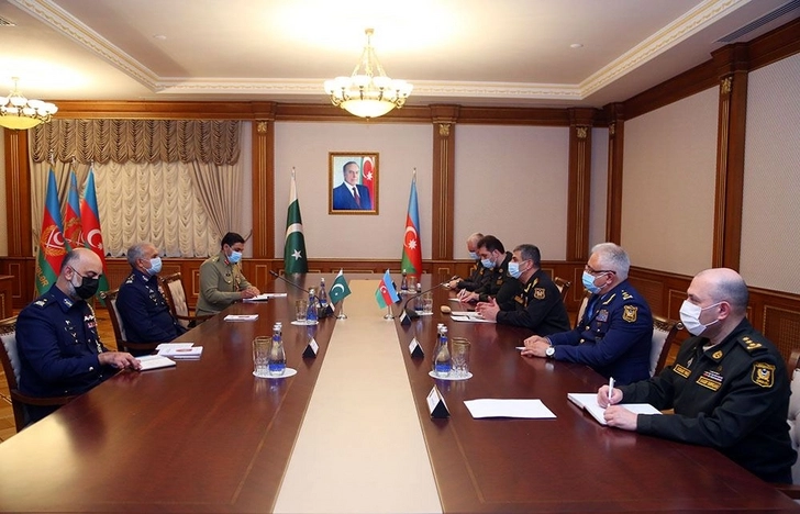 Азербайджан и Пакистан обсудили вопросы расширения военных связей – ФОТО