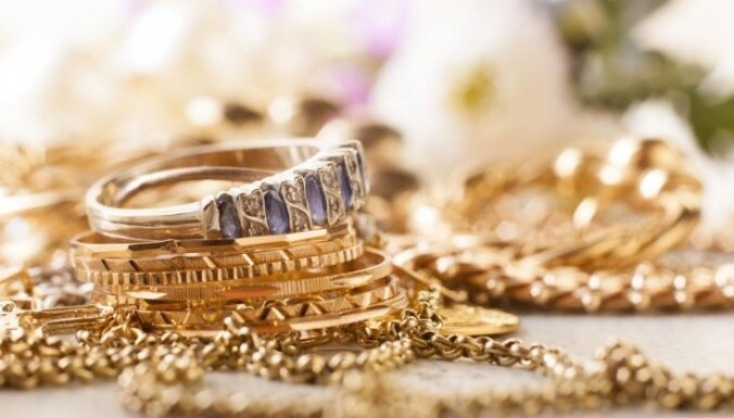 В Баку из дома украли золотые ювелирные украшения на крупную сумму