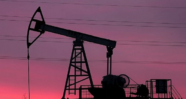 Нефть торгуется разнонаправленно из-за экономической неопределенности