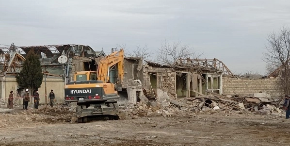 В Гяндже восстанавливаются разрушенные в результате армянской агрессии дома - ФОТО