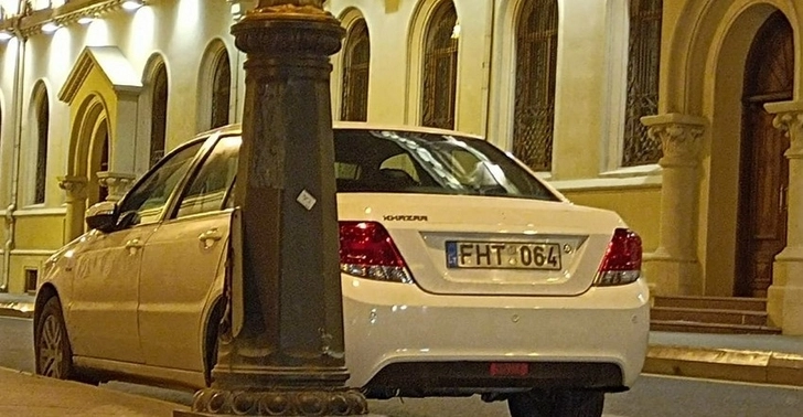 В Баку арестован водитель, управлявший автомобилем с поддельными номерами - ФОТО