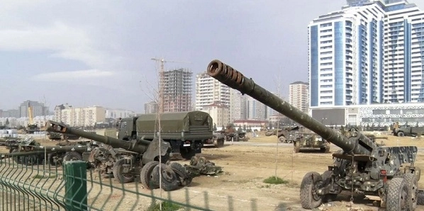 В Баку создается Парк военных трофеев - ФОТО