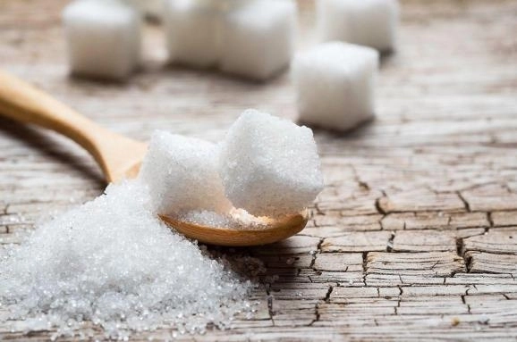 Диетологи выяснили, сколько сахара в сутки необходимо человеку