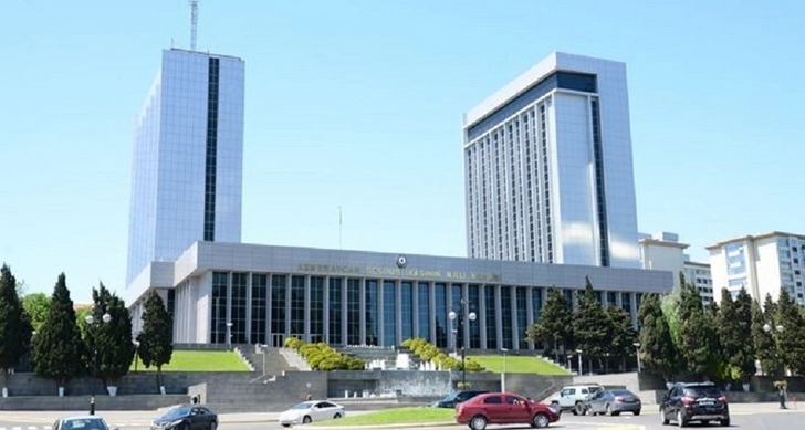 В Азербайджане освобождается от уплаты налогов импорт оборудования в ювелирной сфере