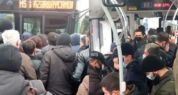 Baku TV подготовил репортаж о давке на автобусной остановке перед станцией метро «20 января» - ВИДЕО