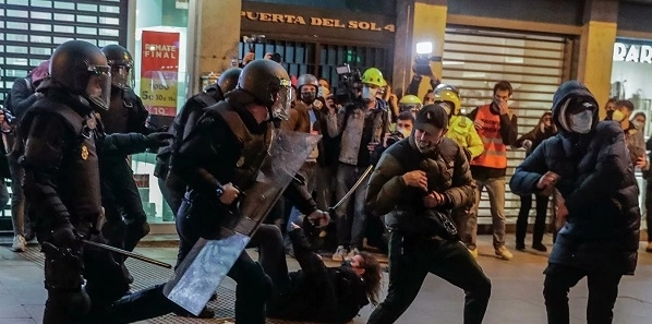 В Испании проходят акции в защиту арестованного рэпера